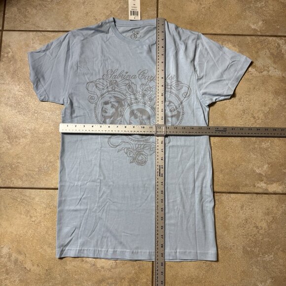 Sabrina Carpenter Ribbon Frame Boyfriend Fit Juniors MEDIUM Blue T-Shirt New - Picture 2 of 5